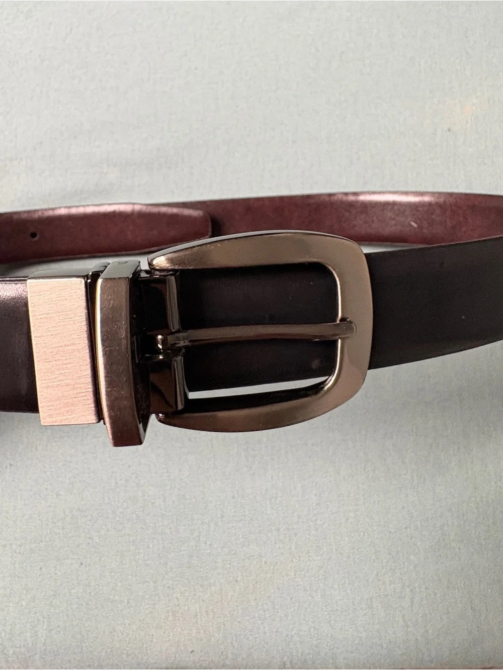 Men's Reversible Black & Dark Brown Leather Belt: 1.25in / 41 inches:
